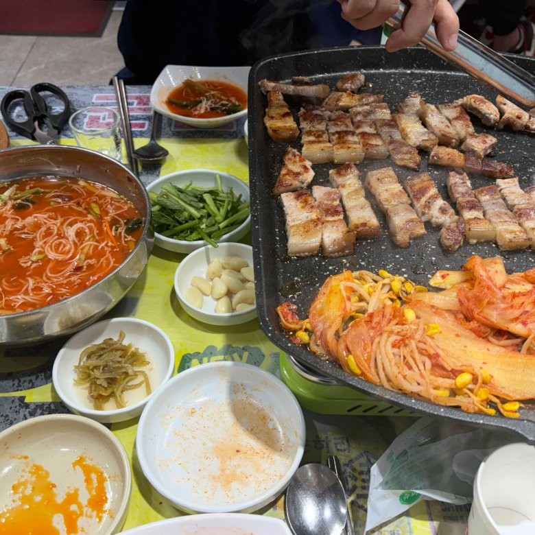군O집