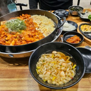 박OO춘천닭갈비
