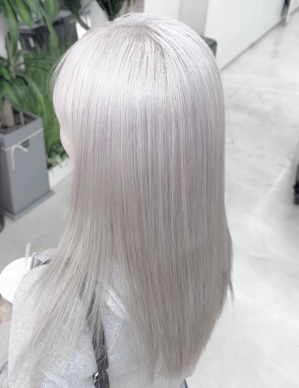 9 토닝작업으로 하얀백금발에서 아이스실버 완성.jpg